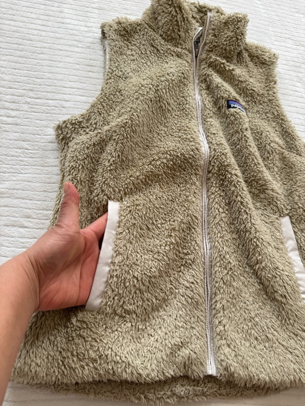 Patagonia Beige Taupe Sherpa Fleece Vest with Zip - Picture 5 of 11